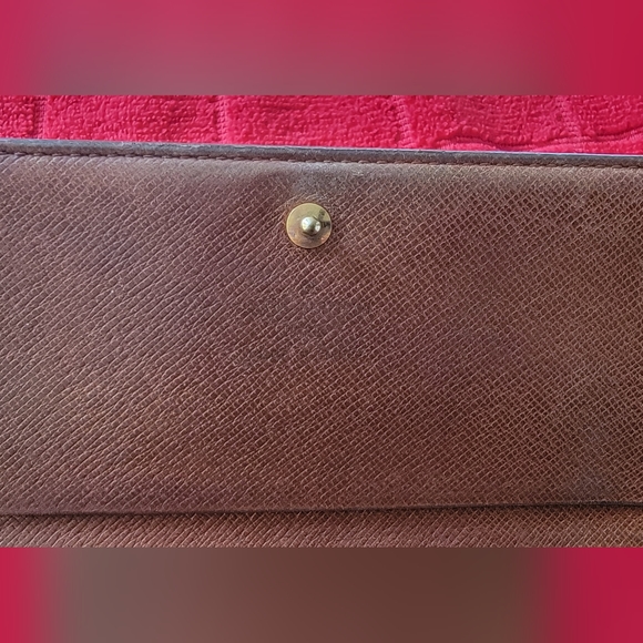 Louis Vuitton Wallet - Picture 6 of 15